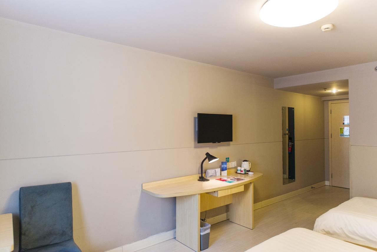 Jingjiang Inn Shanghai Baoyang Pier Екстер'єр фото