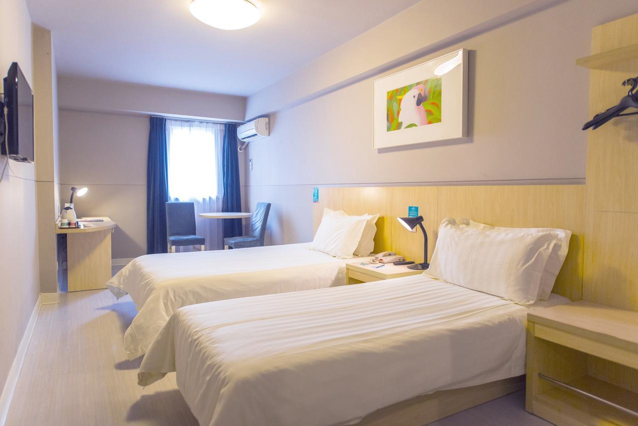 Jingjiang Inn Shanghai Baoyang Pier Екстер'єр фото