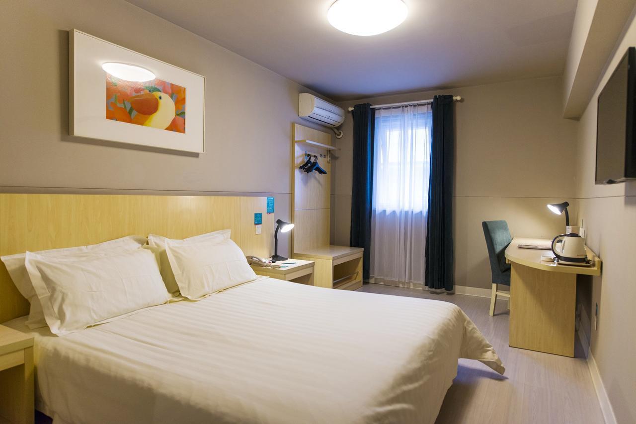 Jingjiang Inn Shanghai Baoyang Pier Екстер'єр фото