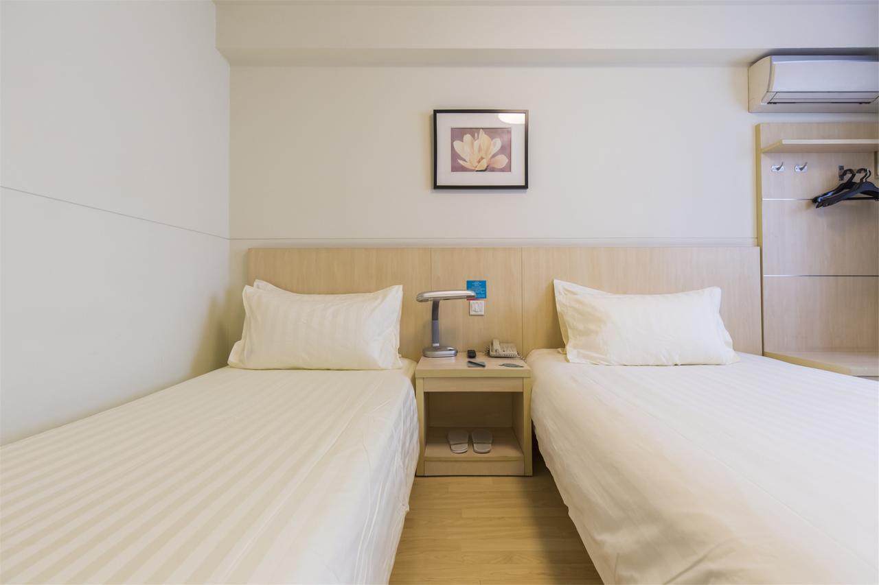Jingjiang Inn Shanghai Baoyang Pier Екстер'єр фото