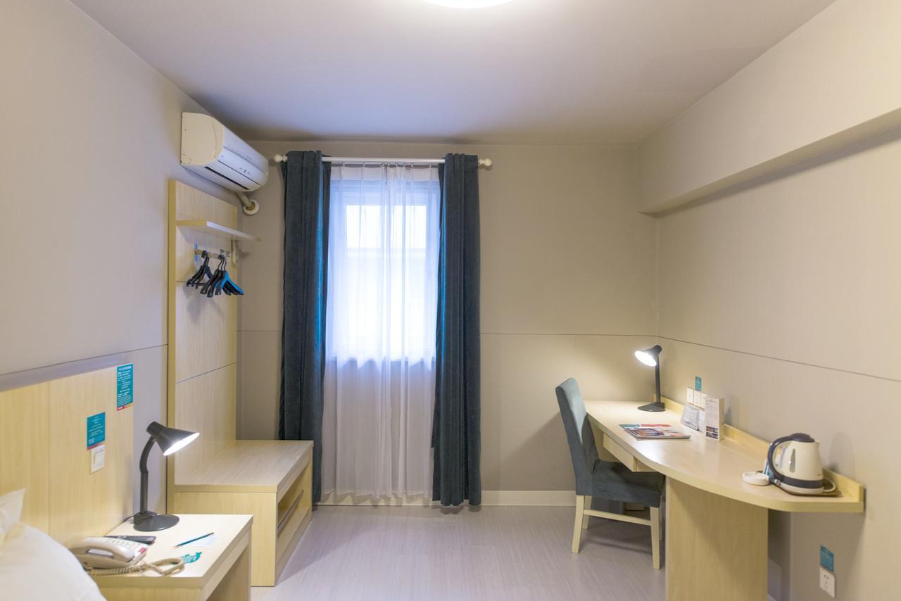 Jingjiang Inn Shanghai Baoyang Pier Екстер'єр фото