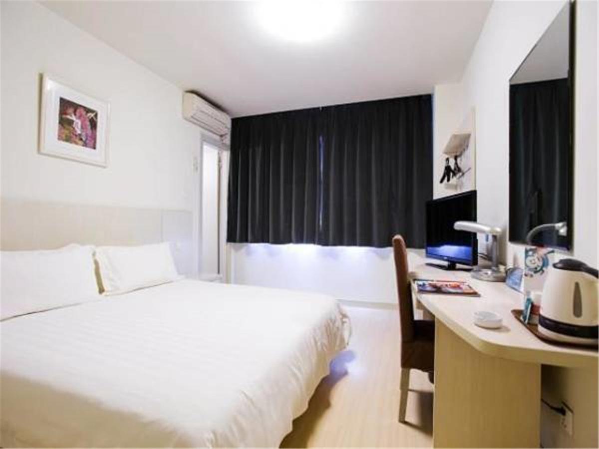 Jingjiang Inn Shanghai Baoyang Pier Екстер'єр фото